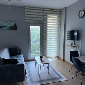 شقة فندقية Nur Sena's House, اسطنبول